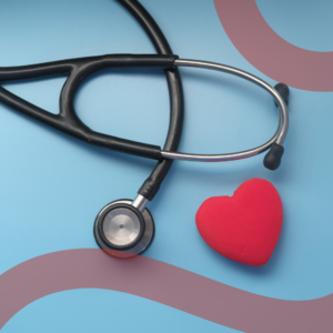 immagine stetoscopio affiancato da un cuore stilizzato