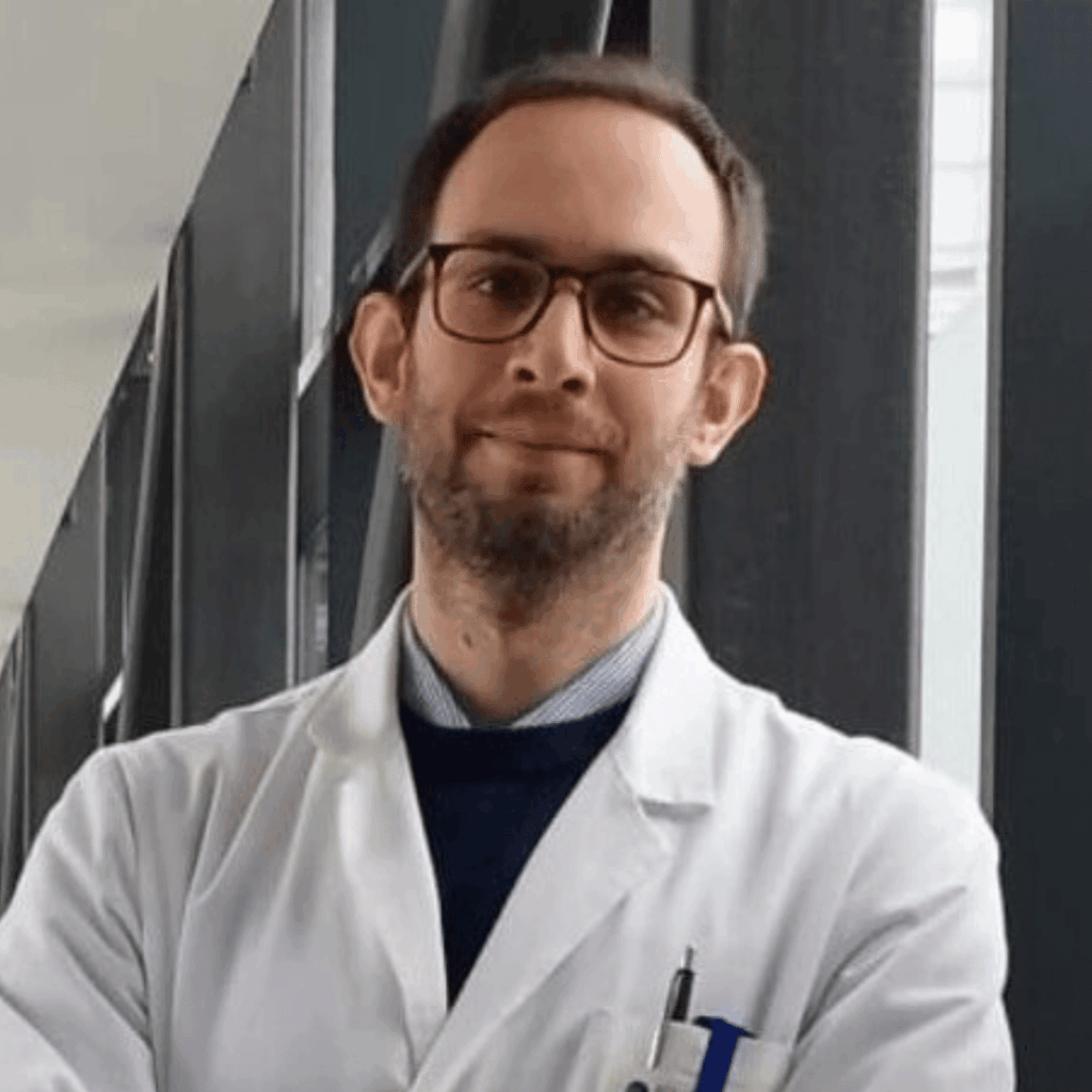 Dottor Davide Ciardiello, medico oncologo della Divisione di Oncologia Medica Gastrointestinale e Tumori Neuroendocrini dello IEO
